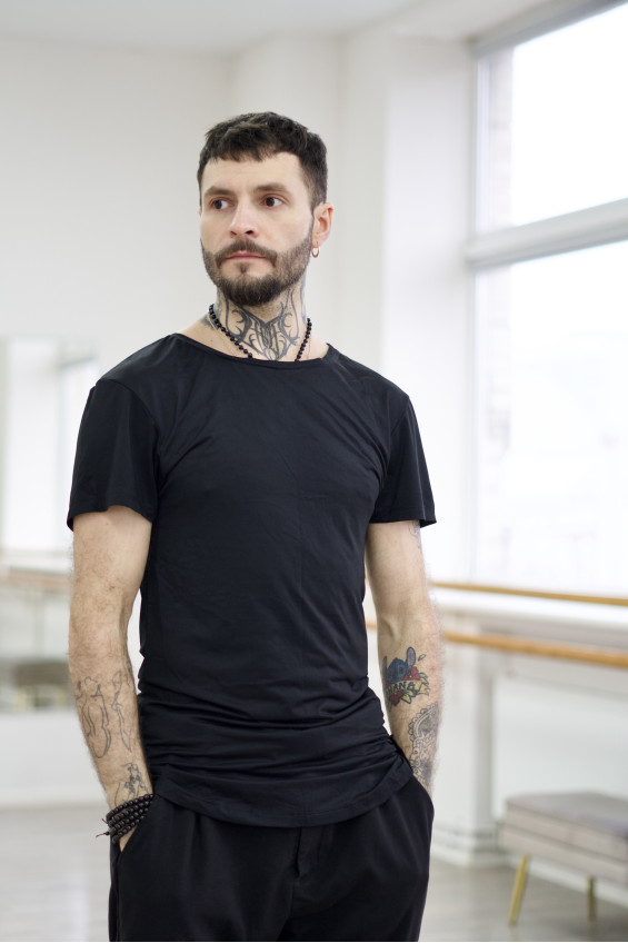 Футболка F759KR чоловіча, чорний, віскоза