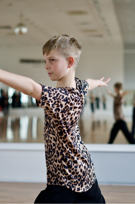 T-Shirt F765KR for a boy, Leo, crepe