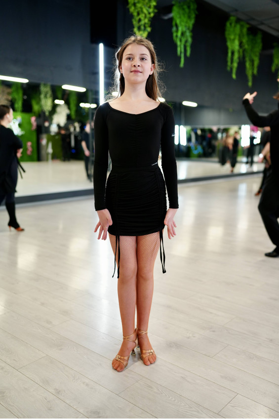 Crop top TP949 for a girl, black, crepe