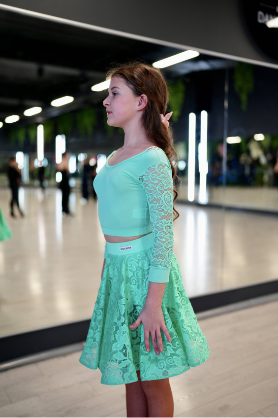 Crop top TP470-11 for a girl, mint, crepe
