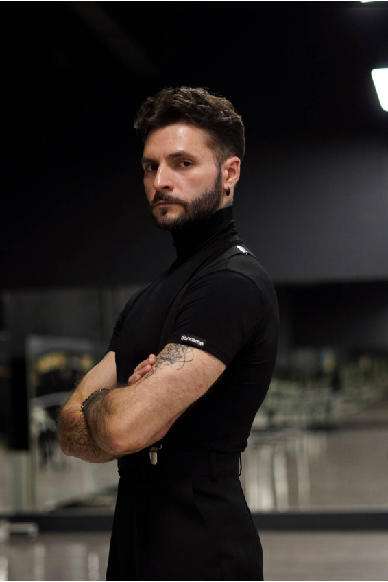 Turtleneck Top GL480KR male, Black, crepe