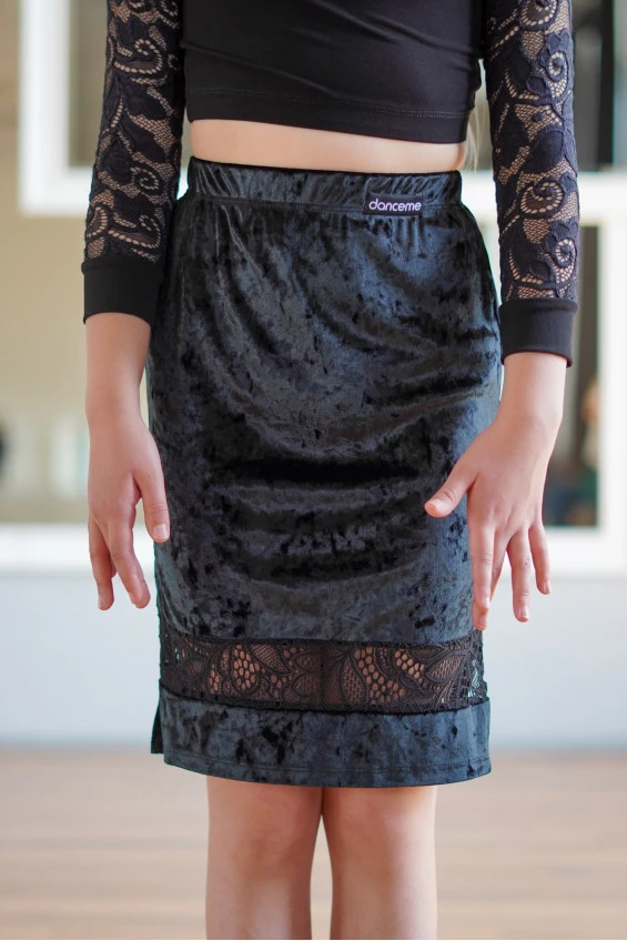 Skirt UL936-13C-11-14 for girl, black, velvet, lace