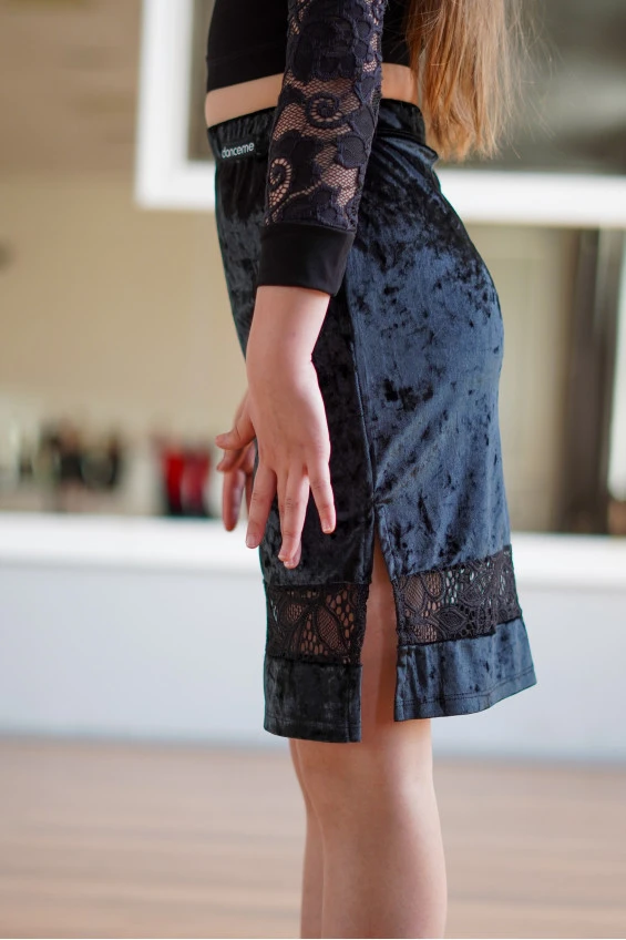 Skirt UL936-13C-11-14 for girl, black, velvet, lace