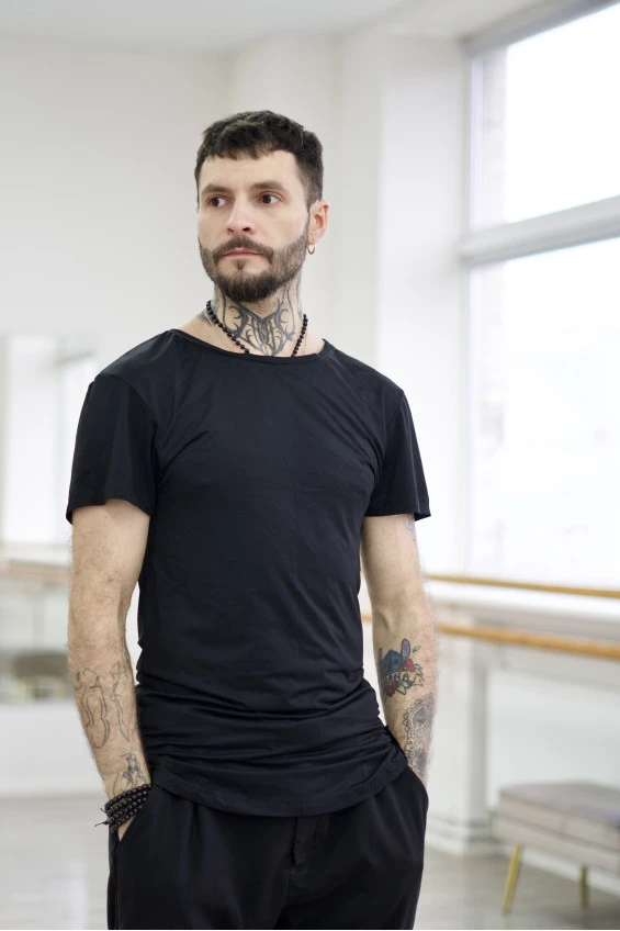 Футболка F759KR чоловіча, чорний, віскоза