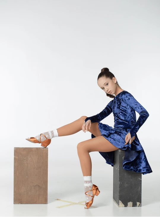 Бейсік BS420DR-13С# для дівчинки, електрик, бархат