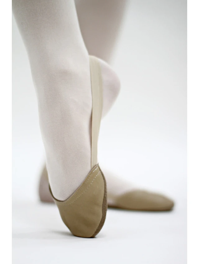 Halfshoes Master flesh-colored, leather Budget